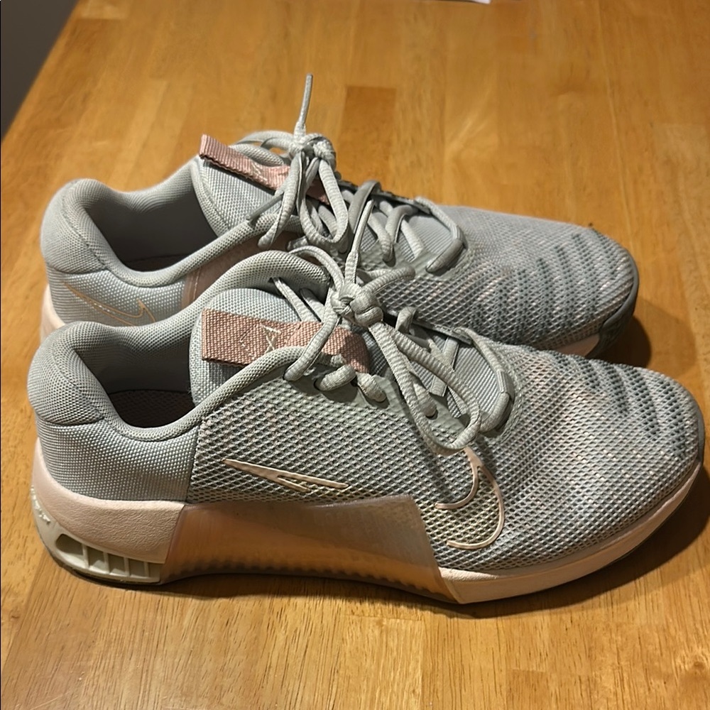 Nike Metcons Women's Gray and Light Pink Athletic Shoes